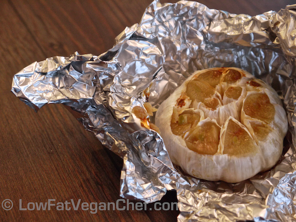 The no foil roasted garlic hack you need! (+ how to freeze it and