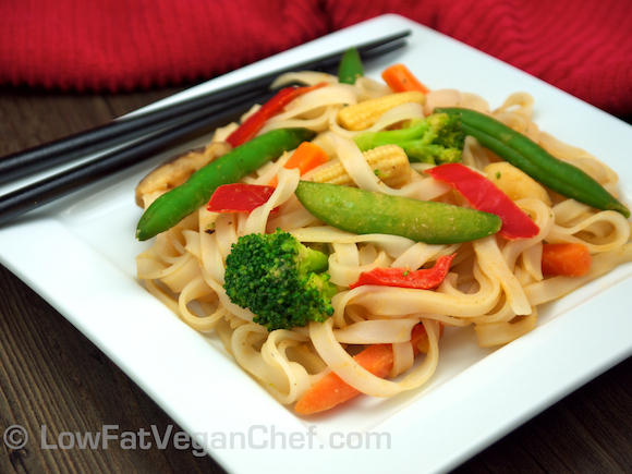 Quick Lower Fat Vegan Pad Thai Recipe (Rice Stick Noodles with Veggies in Spicy Peanut Sauce)